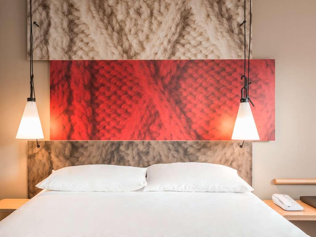 ibis Archamps Porte de Genève Zimmer foto